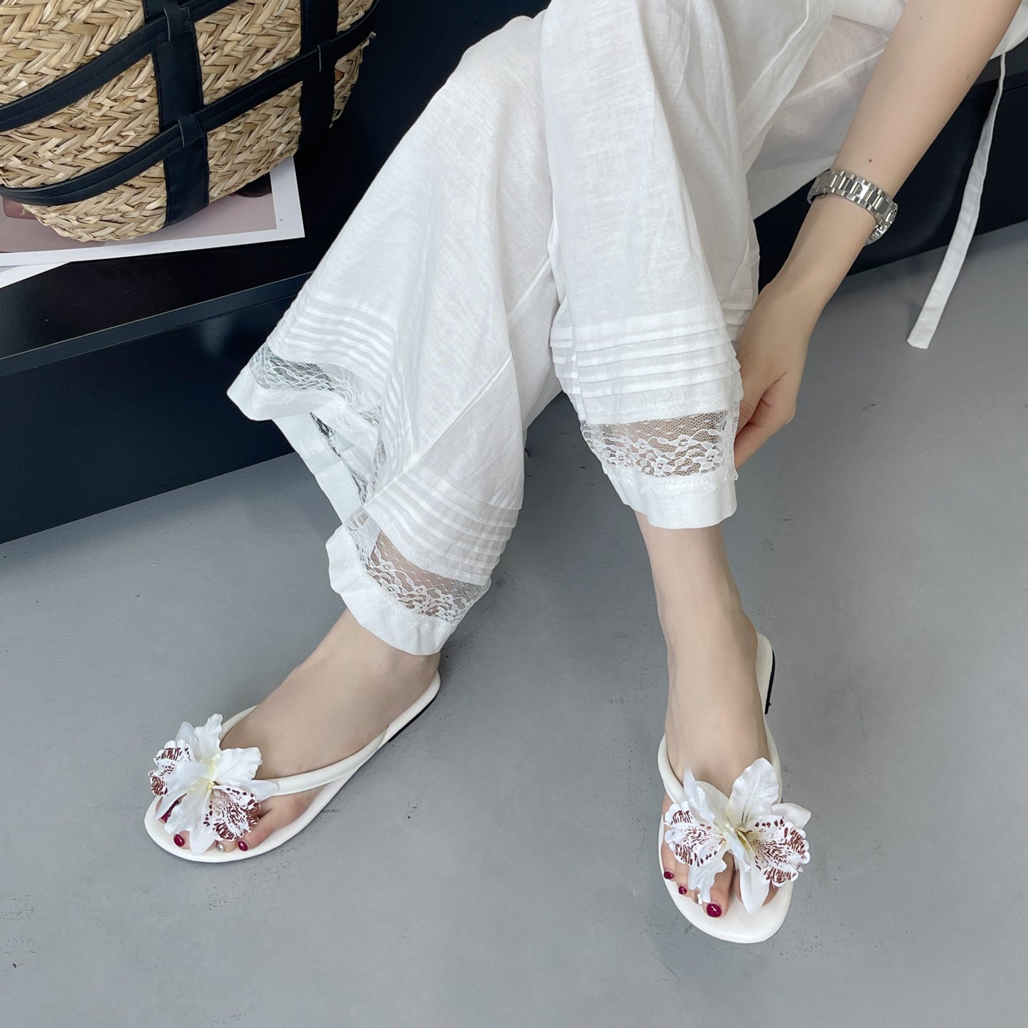 Bloom_Tides_Sandals_Model