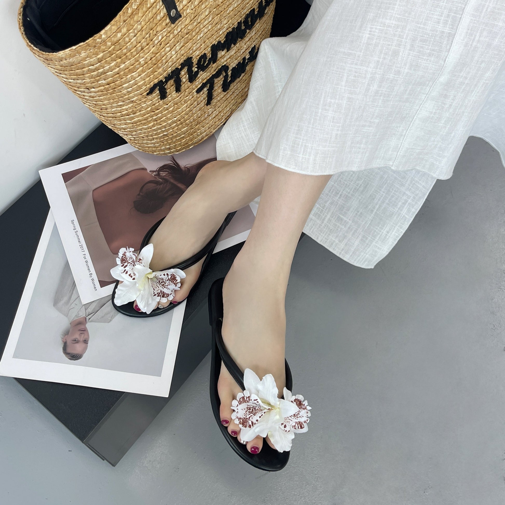 Bloom_Tides_Sandals_Model