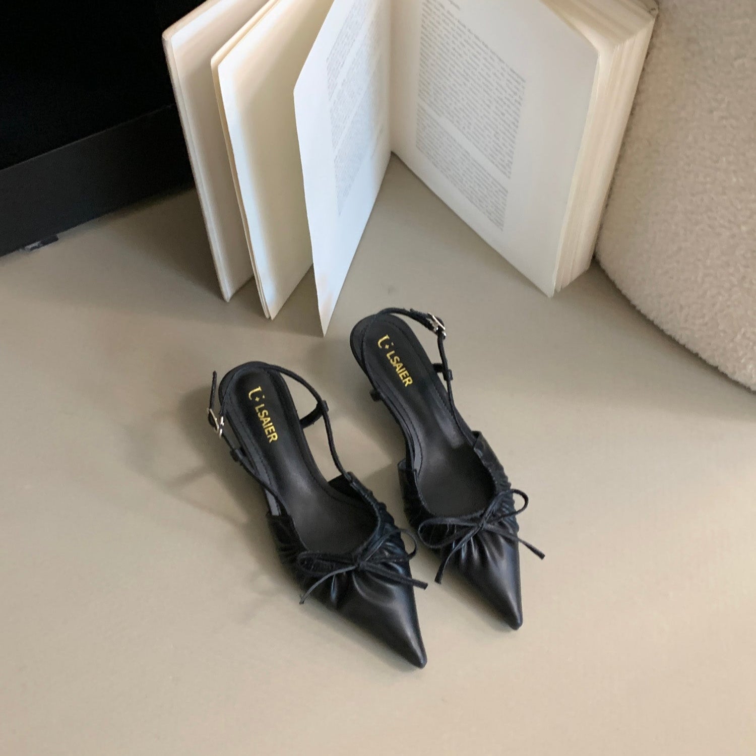 Bowtie_Kitten_Heel_Slingbacks_black 2